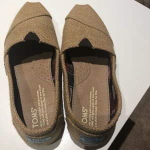 Toms Burlap shoes